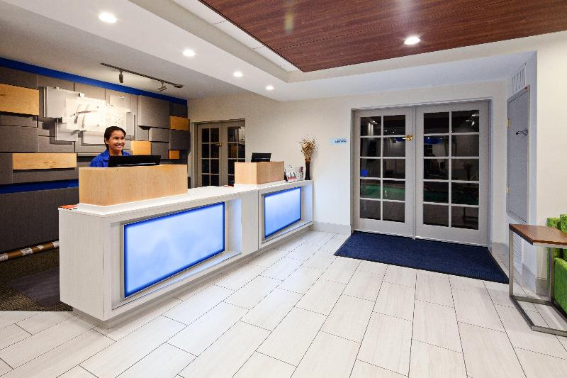 Holiday Inn Express Hotel & Suites San Diego Escondido, An Ihg