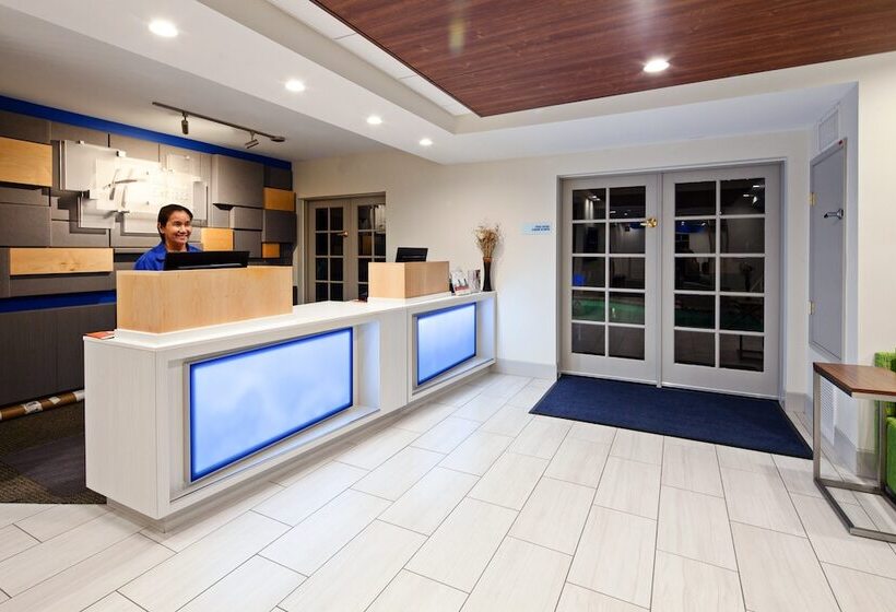 Holiday Inn Express Hotel & Suites San Diego Escondido, An Ihg