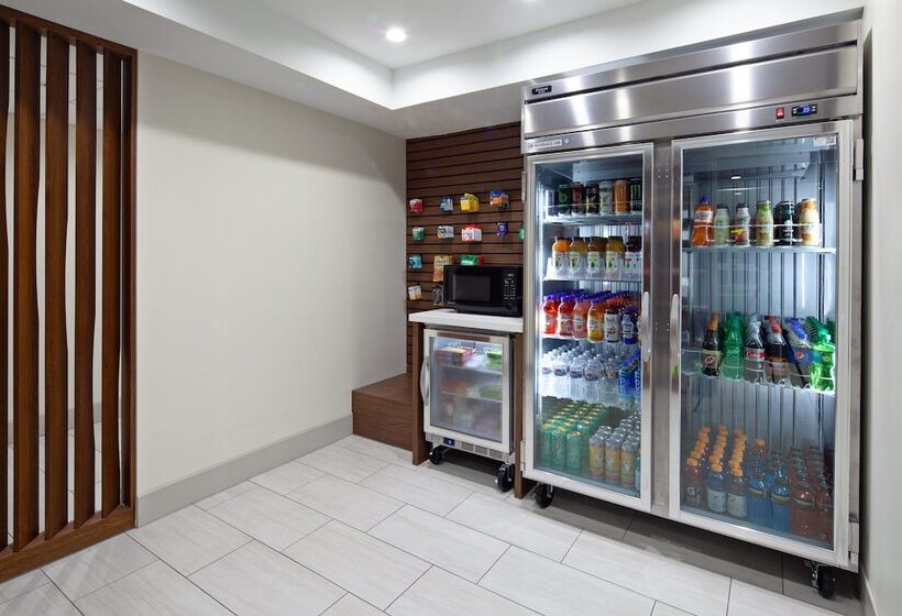 Holiday Inn Express Hotel & Suites San Diego Escondido, An Ihg