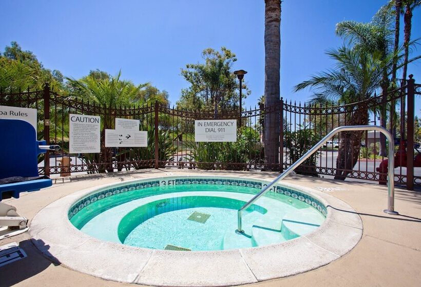 Holiday Inn Express Hotel & Suites San Diego Escondido, An Ihg