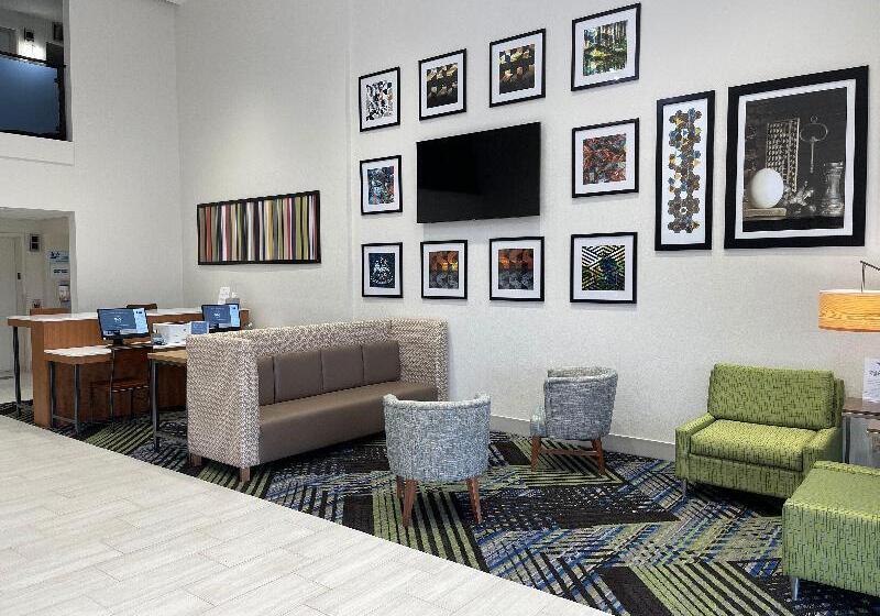 בית מלון כפרי Holiday Inn Express & Suites Sulphur   Lake Charles, An Ihg