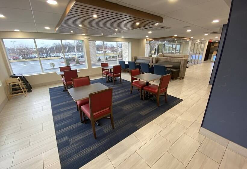 Отель Holiday Inn Express Allentown North, An Ihg