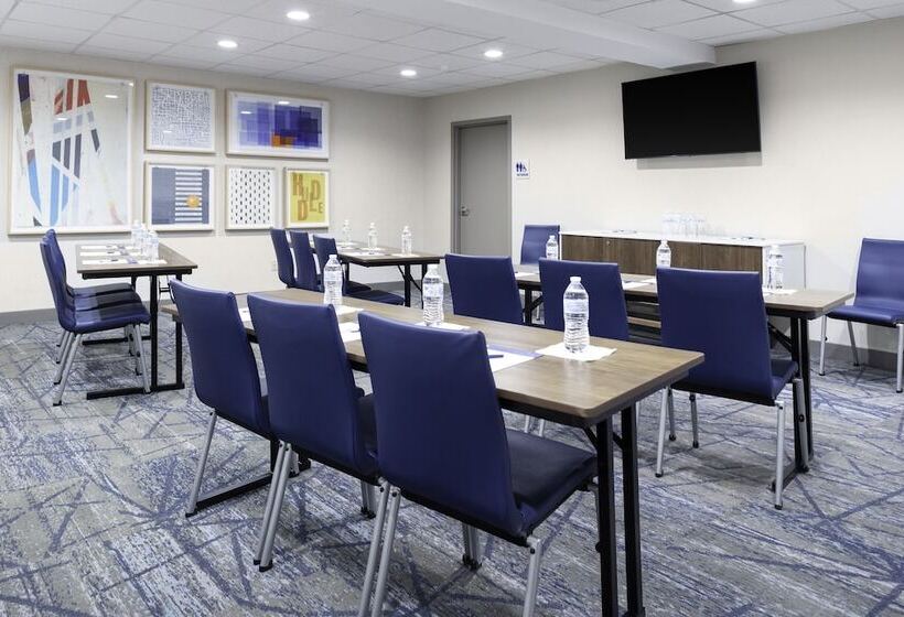 هتل Holiday Inn Express And Suites Kimball By Ihg