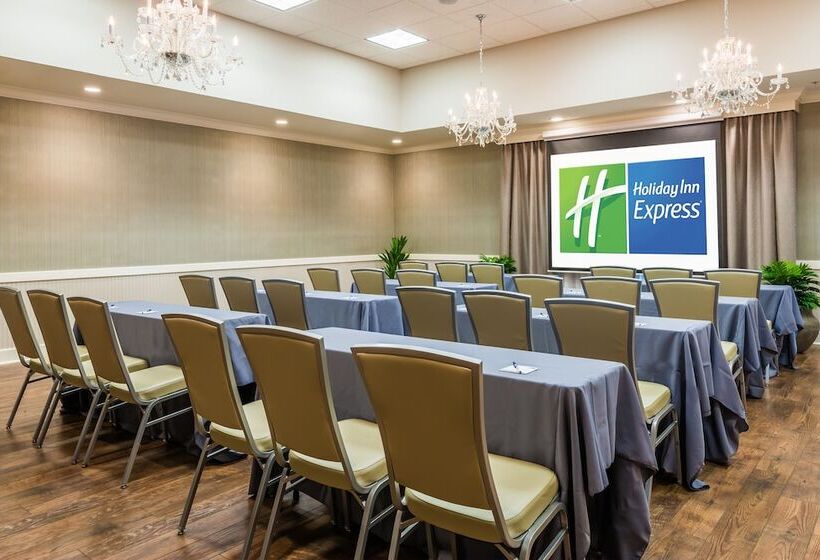 Отель Holiday Inn Express Fairhope   Point Clear, An Ihg