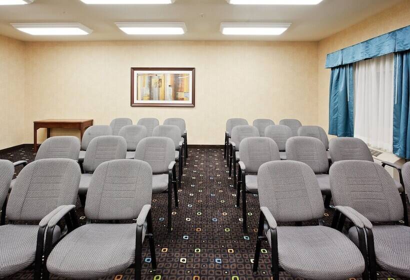 فندق Holiday Inn Express Fallon By Ihg