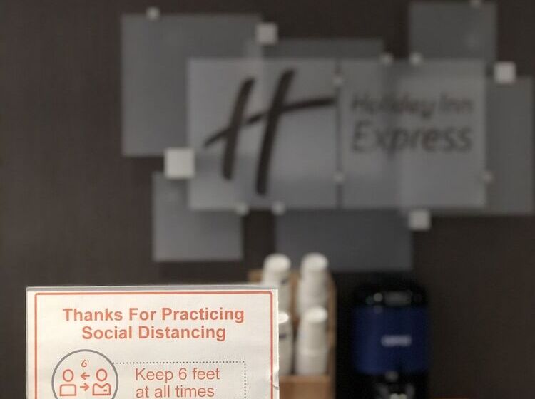 ホテル Holiday Inn Express Fargo   West Acres, An Ihg