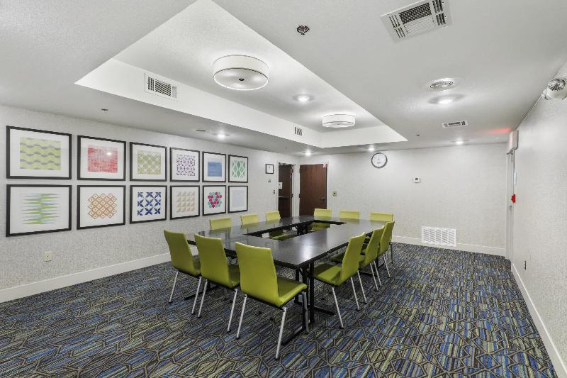 فندق Holiday Inn Express Harlingen By Ihg