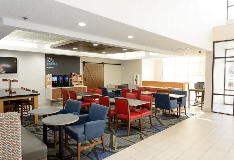 فندق Holiday Inn Express Hillsborough Durham Area, An Ihg
