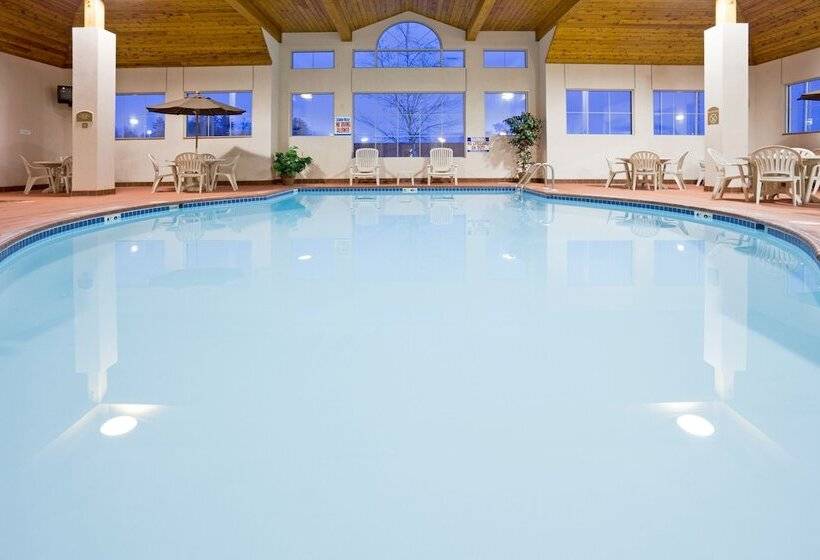 Отель Holiday Inn Express Houghton Keweenaw, An Ihg