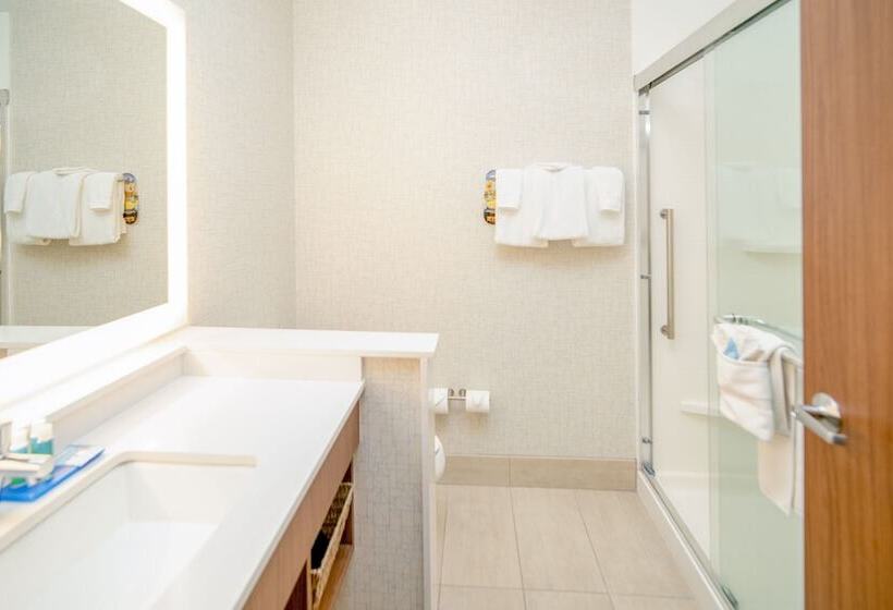 Отель Holiday Inn Express Houghton Keweenaw, An Ihg