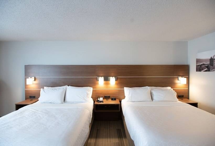 Отель Holiday Inn Express Houghton Keweenaw, An Ihg