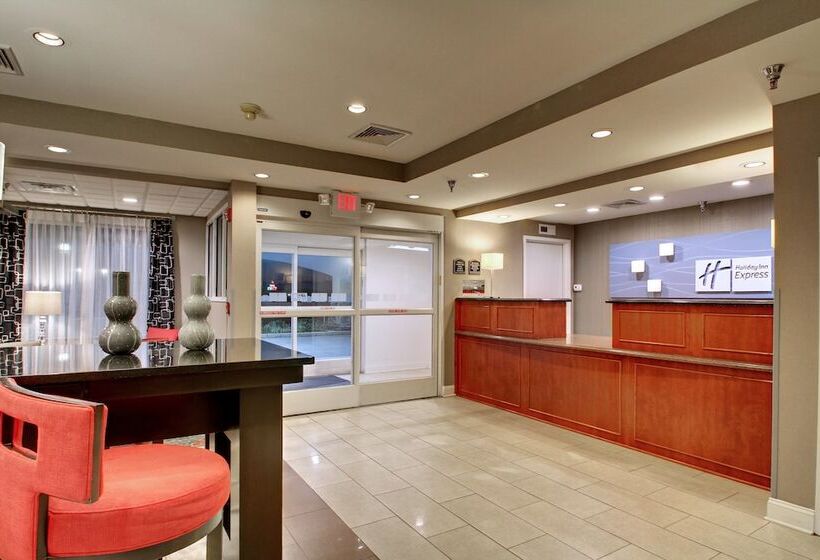 فندق Holiday Inn Express Hurricane Mills Waverly, An Ihg