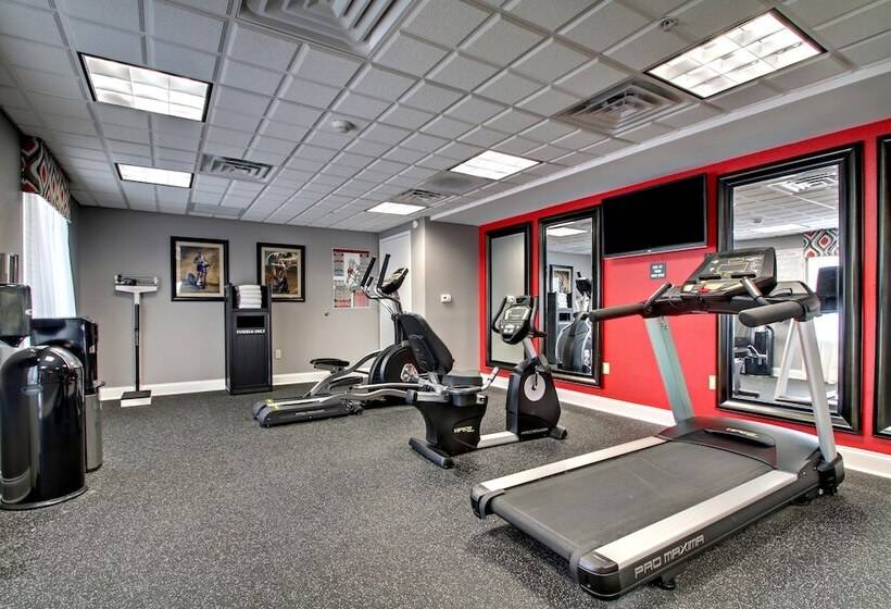 فندق Holiday Inn Express Hurricane Mills Waverly, An Ihg