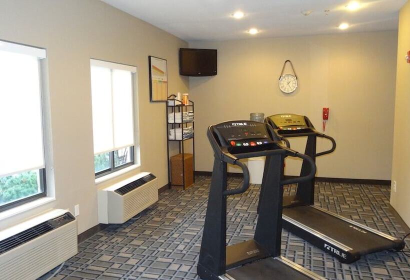 Holiday Inn Express Hotel Kansas City   Bonner Springs, An Ihg