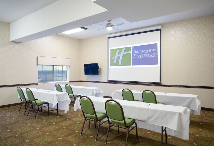 בית מלון כפרי Holiday Inn Express Layton   I 15, An Ihg