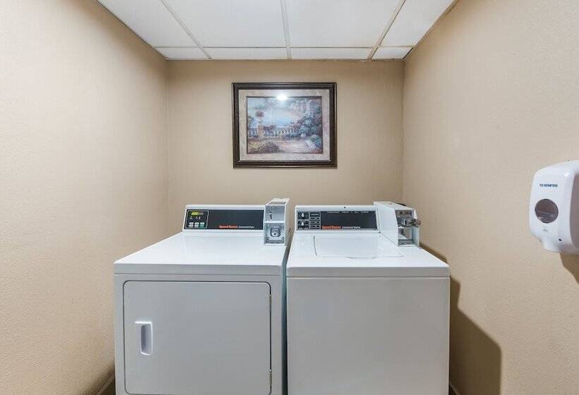 בית מלון כפרי Holiday Inn Express London I 70, An Ihg