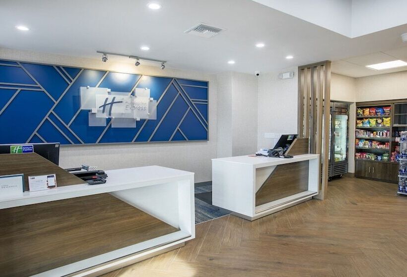 Отель Holiday Inn Express  North Palm Beach And Ihg