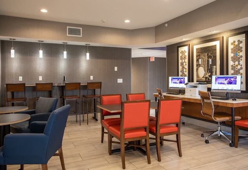 فندق Holiday Inn Express Prescott, An Ihg