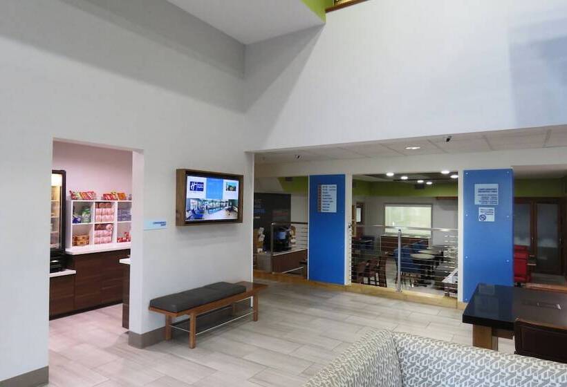 Holiday Inn Express Hotels & Suites Burlington, An Ihg