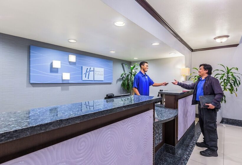 هتل Holiday Inn Express San Diego   Sea World Area, An Ihg