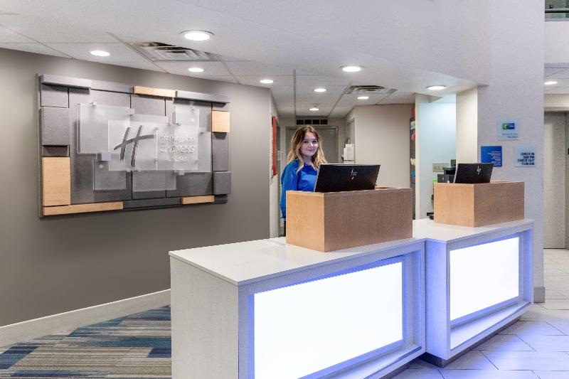 فندق Holiday Inn Express Scottsburg, An Ihg