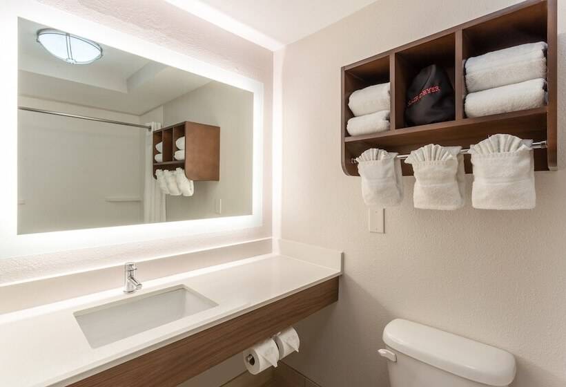 فندق Holiday Inn Express Scottsburg, An Ihg