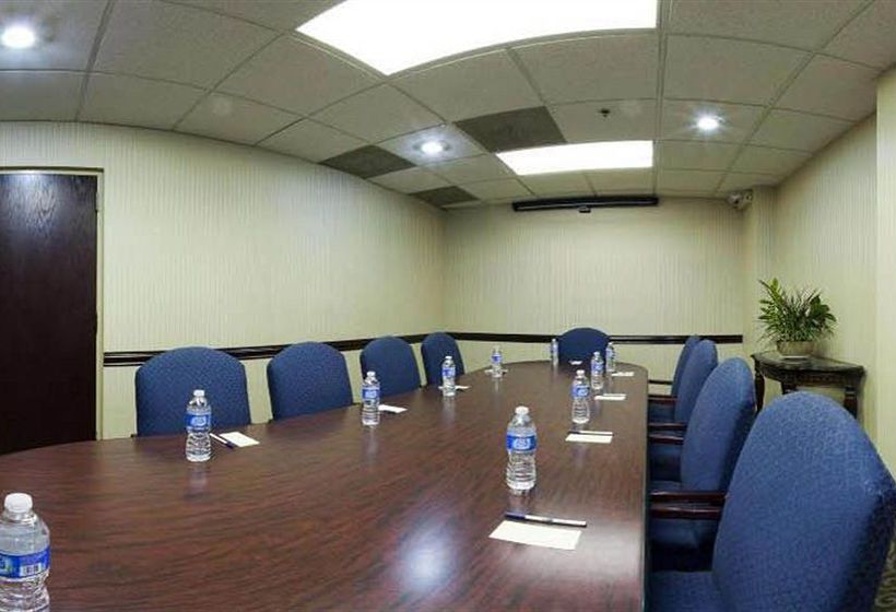 בית מלון כפרי Holiday Inn Express Southaven