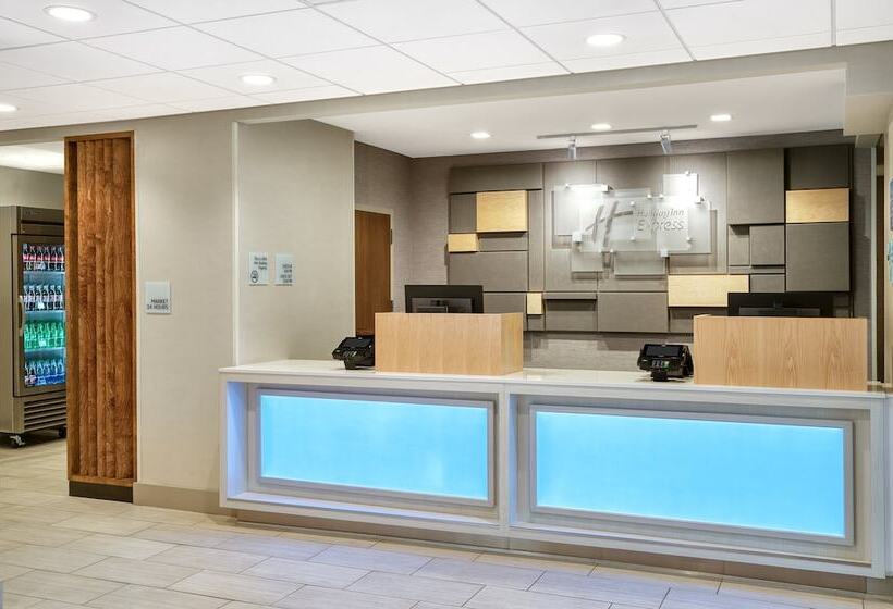 ホテル Holiday Inn Express Statesboro, An Ihg