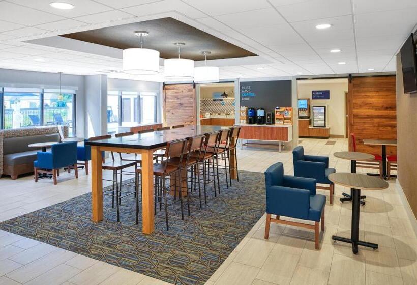 ホテル Holiday Inn Express Statesboro, An Ihg