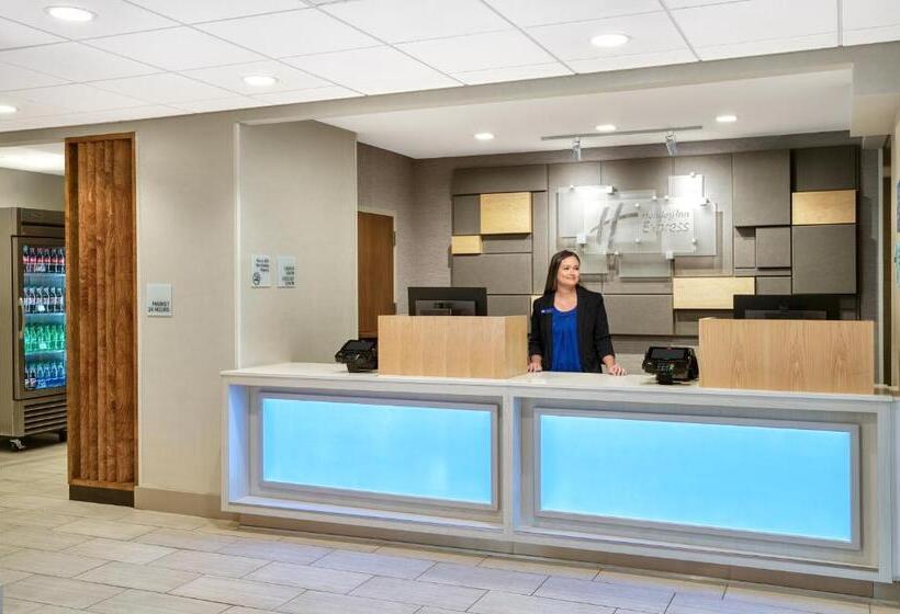 فندق Holiday Inn Express Statesboro, An Ihg