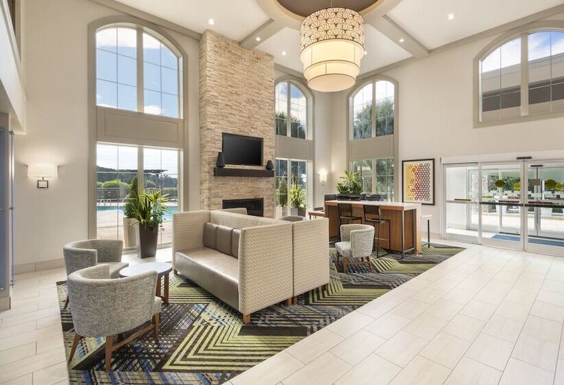 فندق Holiday Inn Express & Suites Asheville Sw   Outlet Ctr Area, An Ihg