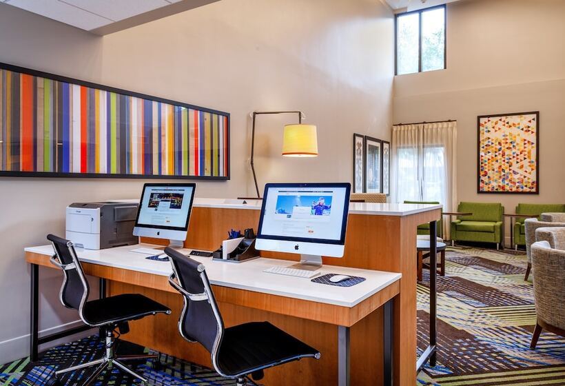 فندق Holiday Inn Express Tampa Brandon, An Ihg