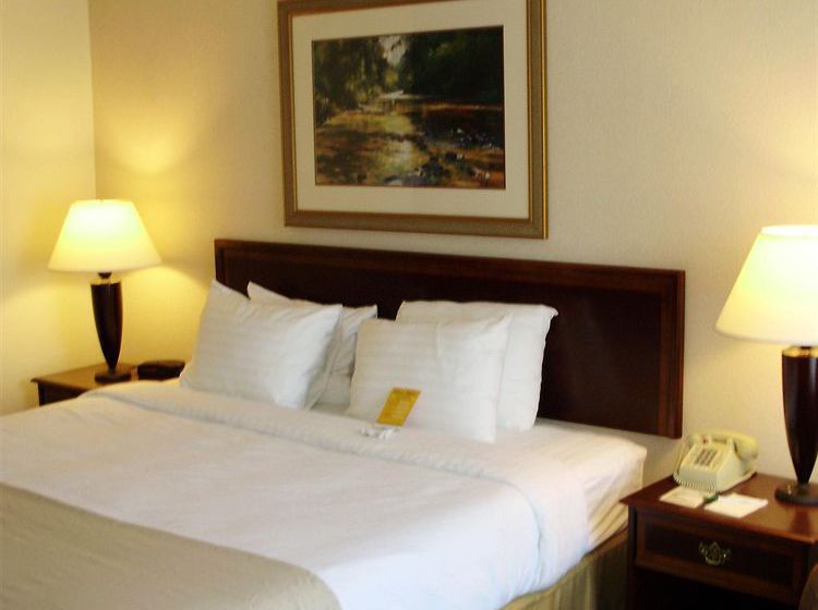 DoubleTree by Hilton Hotel Joplin