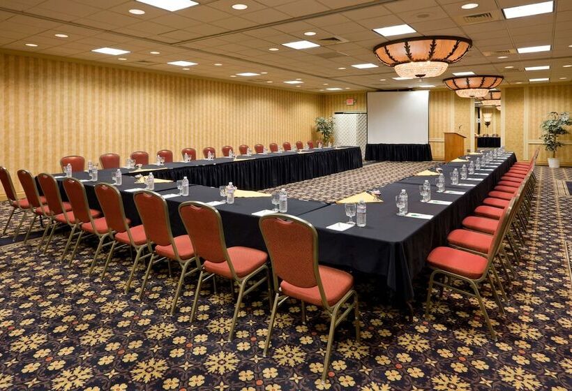 هتل Holiday Inn South Plainfield Piscataway, An Ihg