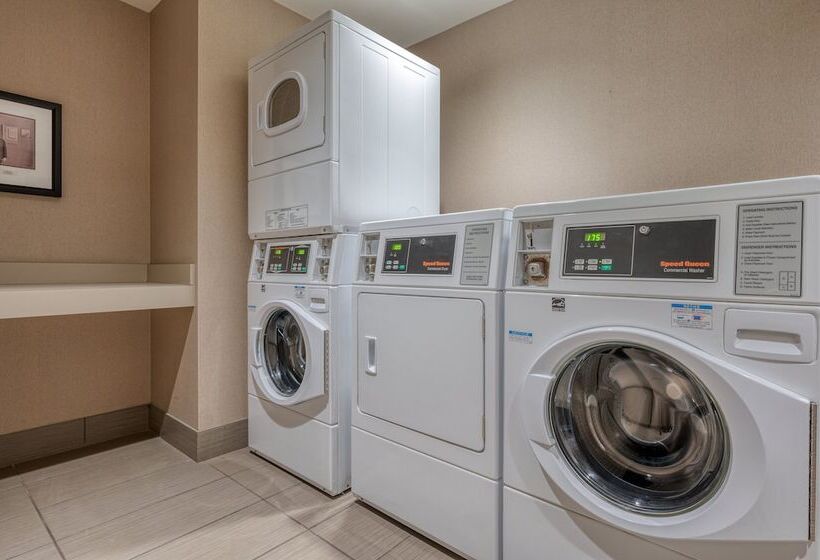 호텔 Holiday Inn   Terre Haute, An Ihg