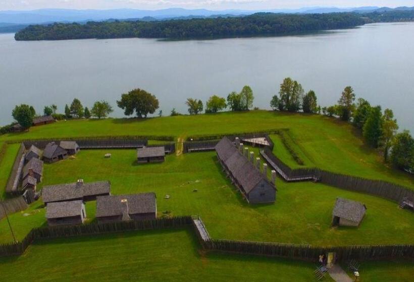 Отель Inn Of Loudon