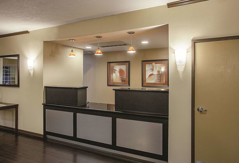 Отель La Quinta By Wyndham Davis