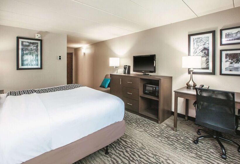 فندق La Quinta By Wyndham Sturbridge