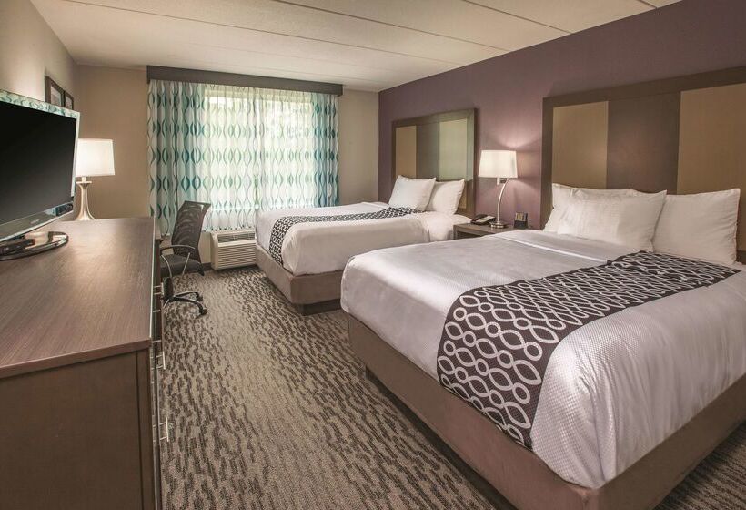 فندق La Quinta By Wyndham Sturbridge