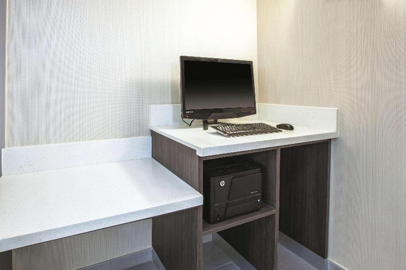 فندق La Quinta By Wyndham Sturbridge