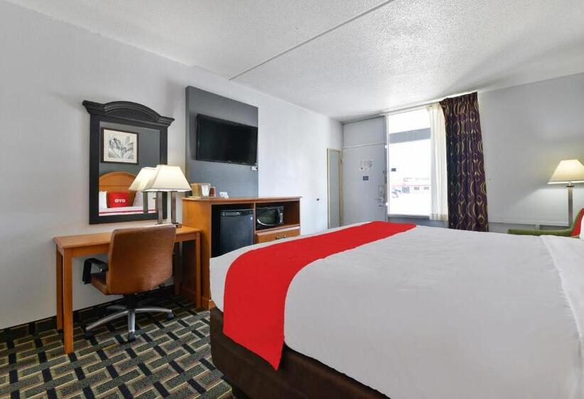 فندق Lake Park Inn Express