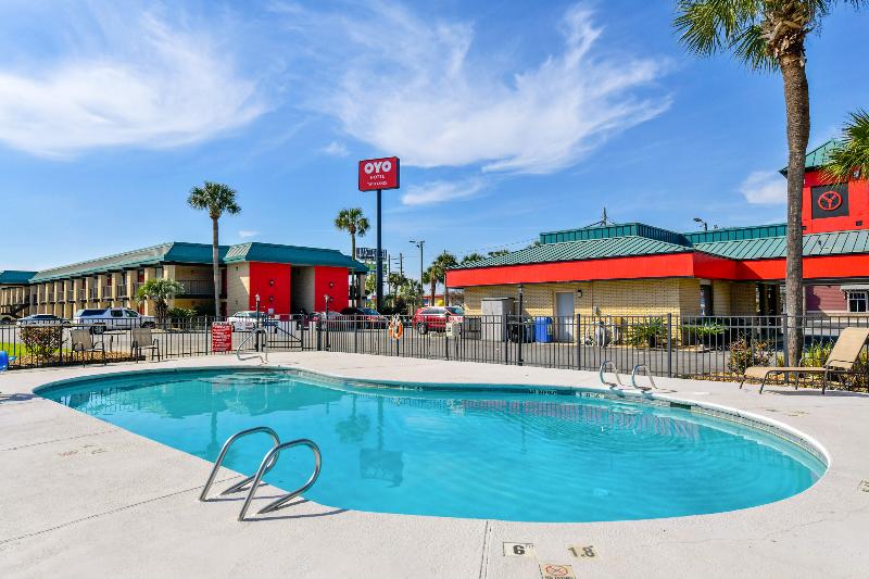 فندق Lake Park Inn Express