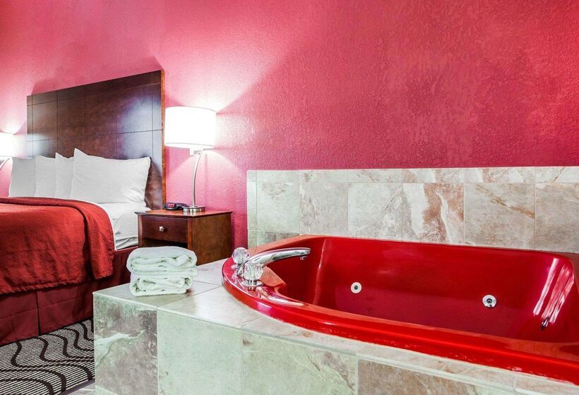 בית מלון כפרי Quality Inn & Suites Altoona   Des Moines