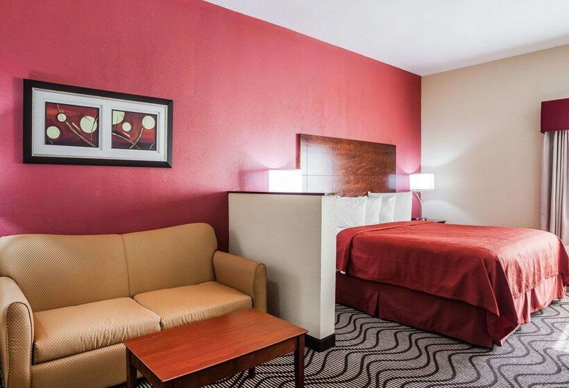 בית מלון כפרי Quality Inn & Suites Altoona   Des Moines