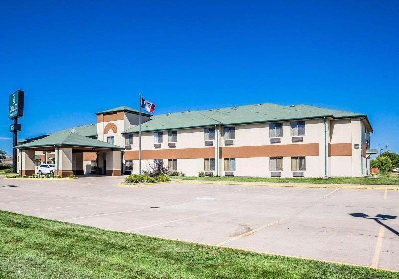 فندق Quality Inn & Suites Altoona   Des Moines