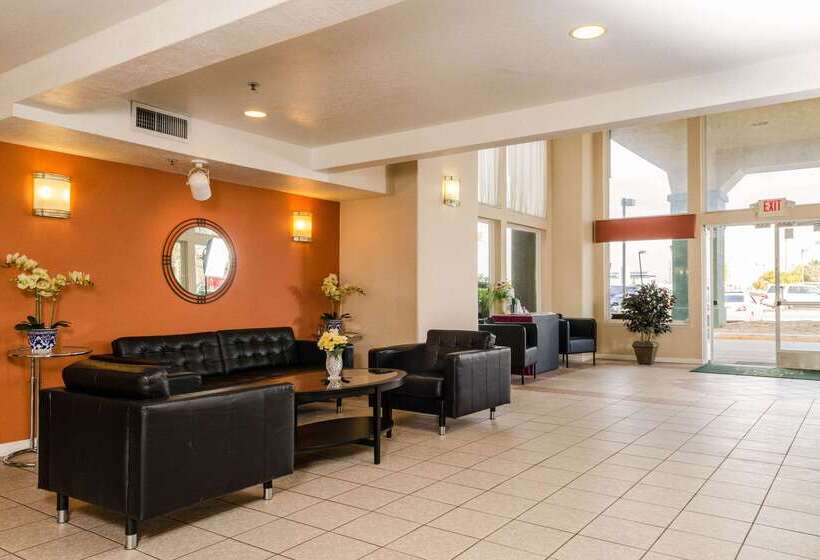 Отель Quality Inn & Suites Lathrop