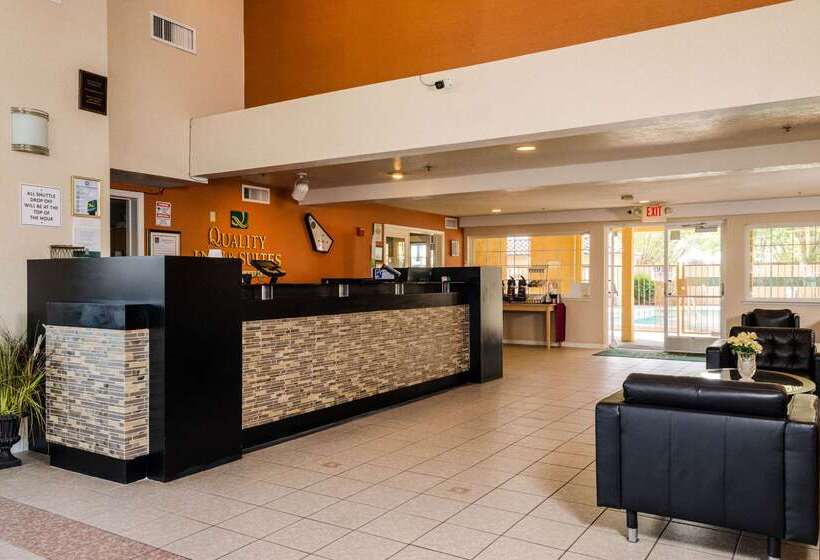 Отель Quality Inn & Suites Lathrop