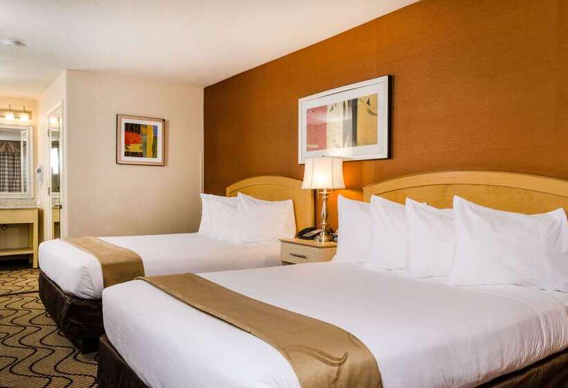 Отель Quality Inn & Suites Lathrop