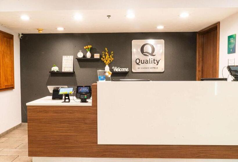 فندق Quality Inn & Suites Oakwood Village   Cleveland South