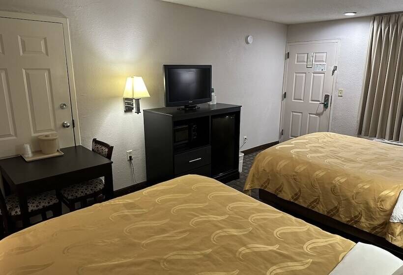 فندق Quality Inn